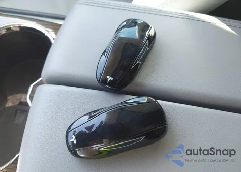 2013 Tesla Model S from USA, damaged, VIN 5YJSA1CN9DFP27986